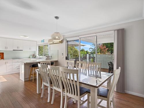 Four-Bedroom Holiday Home image 9