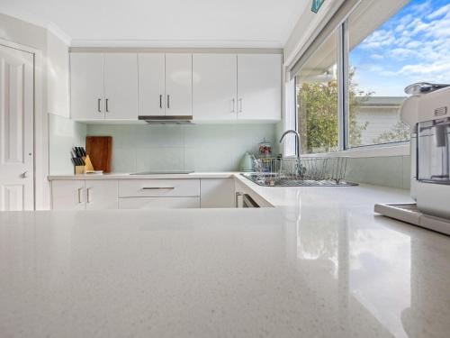 Four-Bedroom Holiday Home image 7
