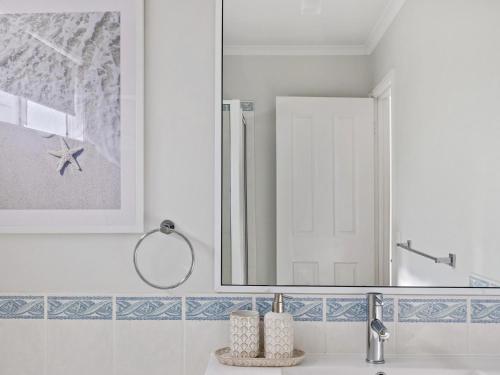 Four-Bedroom Holiday Home image 2