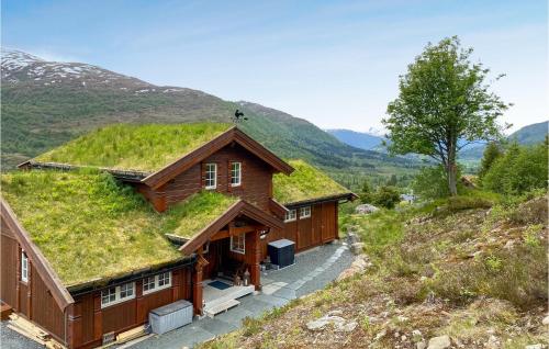 外部景觀, 4 Bedroom Awesome Home In Nordfjordeid in 諾德卓伊戴德