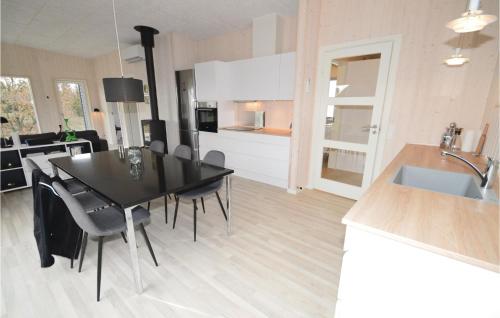 Zunanjost, Three-Bedroom Holiday Home In Skals in Lynderup