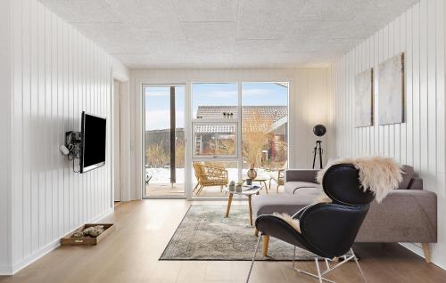  3 Bedroom Gorgeous Home In Juelsminde in Sønderby