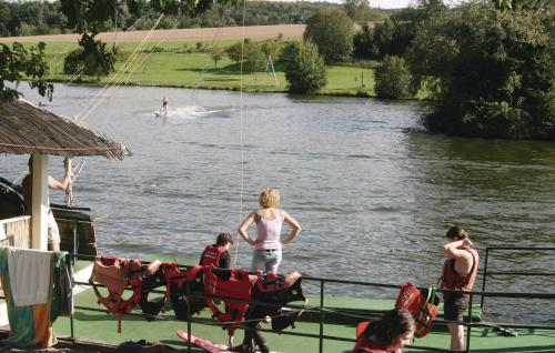 Three-Bedroom Holiday home with Lake View in Kirchheim/Hessen - image 7