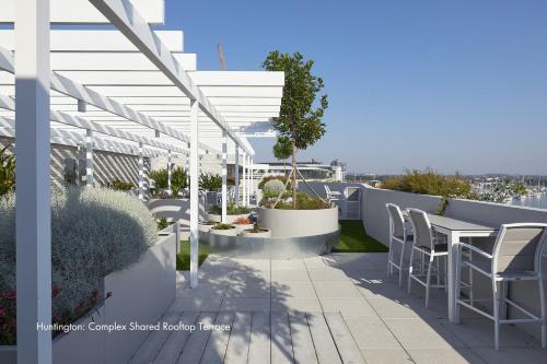 Portside on Honeysuckle