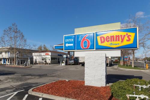 Motel 6 Hayward CA- East Bay - image 14