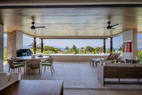 Punta Mita beachfront condo - Casa Lulu in Villela