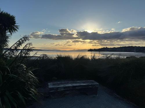 Auckland City cozy Stay near Stardome Observatory