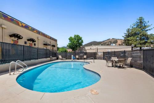 Comfort Inn Yreka I-5 - image 3
