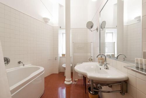 Colosseum Number sixteen apartment, Rom (Foto 9)