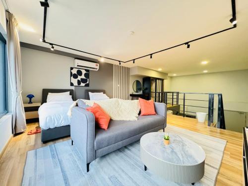 Arte Cheras Duplex by DeUrban, Kuala Lumpur