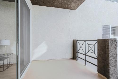 Blueground Burbank 1bd apartment LAX-1275 in Los Angeles, USA