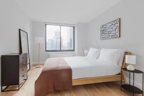 Blueground Midtown West 2bd apartment NYC-1626 in New York, USA