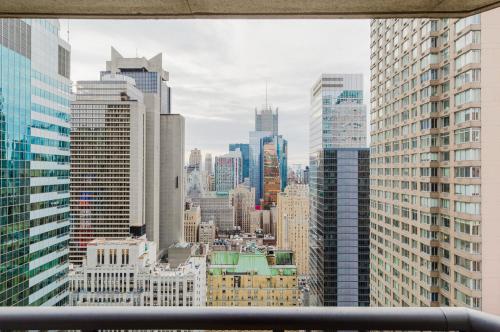 Blueground Midtown West 2bd apartment NYC-1627 in New York, USA