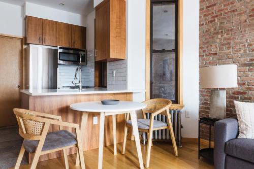 Blueground SoHo 1bd apartment NYC-1641 in New York, USA