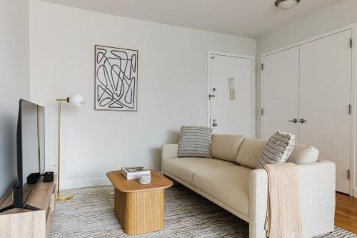 Blueground Midtown West 1bd apartment NYC-1624, New York (Foto 2)