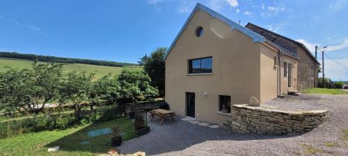 Зовнішній вигляд готелю, Gîte de la Doue (Gite de la Doue) in Сомбернон