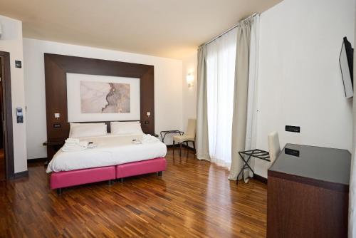 Gemini Rooms, Řím