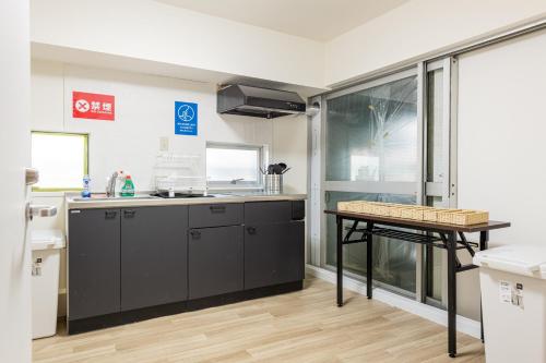 Higashi-Shinjuku 1005