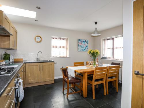 Penrallt Cottage - image 6