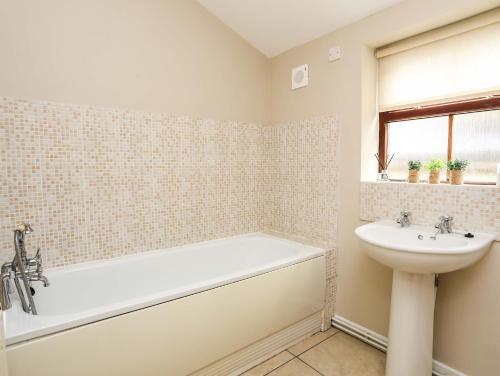 Penrallt Cottage - image 5