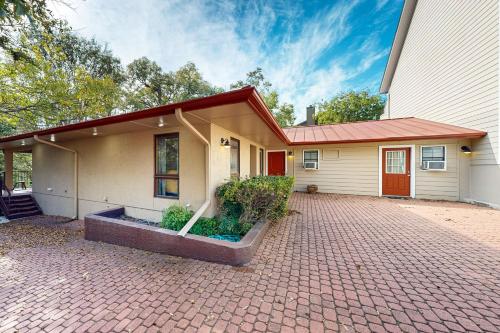 Wasser Haus & Lodge – New Braunfels, TX