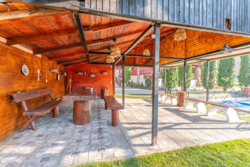 花园, Rare Forest Retreat & Spa in 布兰