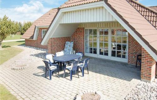 ทัศนียภาพภายนอกโรงแรม, Stunning Home In Blavand With Sauna in ไวเออร์ส สทรันด์