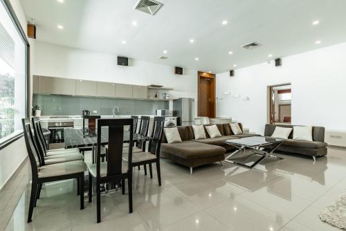 Villa Andre by VillaCarte, Nai Harn Beach (photo 7)