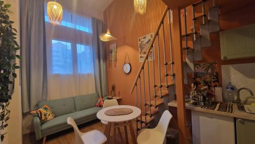 Mediterraneo Loft - Fabrique - Milano Santa Giulia Hockey Arena - 20 minutes from Duomo, Милан
