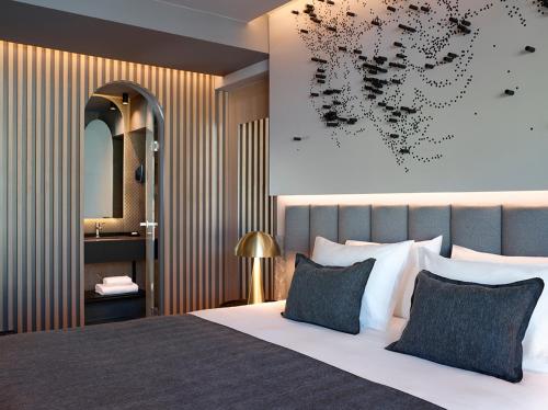 Heritage Hill Hotel - image 3