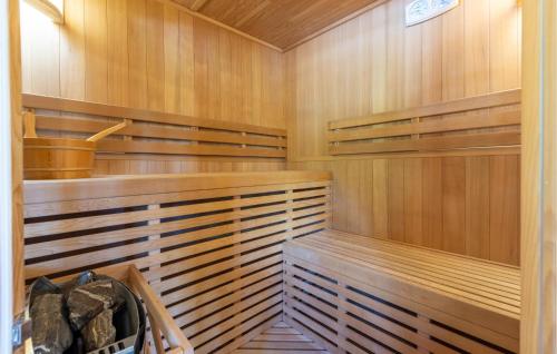 Konyha, Cozy Home In Buzim With Sauna in Baške Oštarije