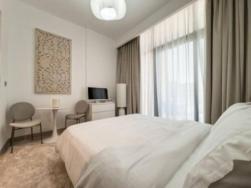 Newly Furnished Studio Azizi Riviera 37 Al Meydan, Дубай (фото 2)