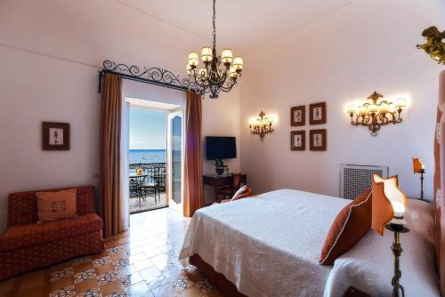 Superior Double Room With Small Terrace - Sea VIew image 10