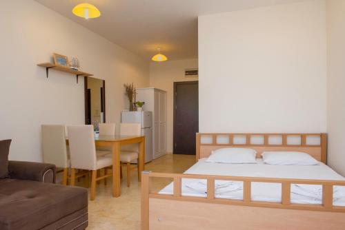 Garden of Eden PMG Apartments - image 3