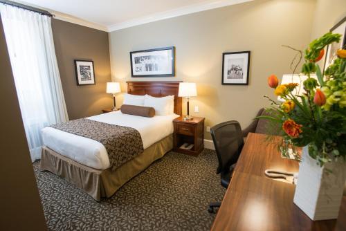 61536504 Hume Hotel & Spa
