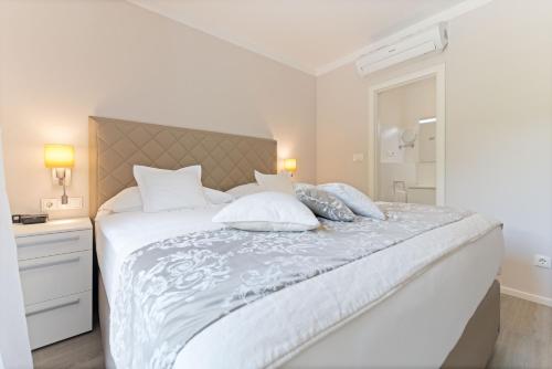 The Residence Hotel - image 8