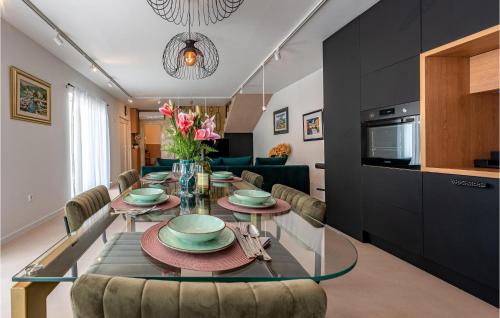 virtuve, Stunning Home In Rastane Gornje in Gorica