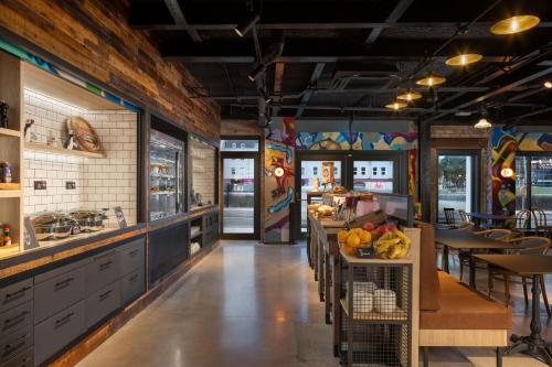 餐饮, Moxy Cork in 科克