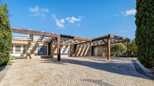Golfinhos - MAGNIFICENT & SPACIOUS 5 BEDROOM VILLA in Carvoeiro City Center