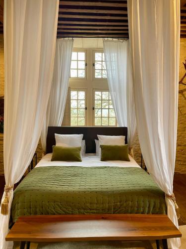 Gîte d'exception - Manoir de Sacquenay chambre d'hôte Sacquenay