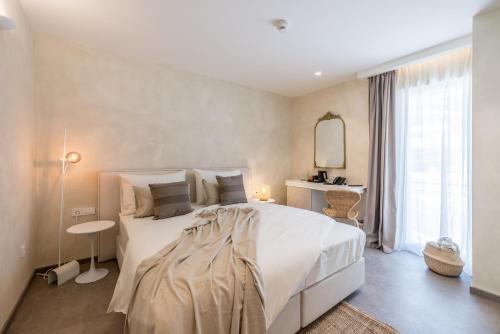 King Room with Mountain View image 10