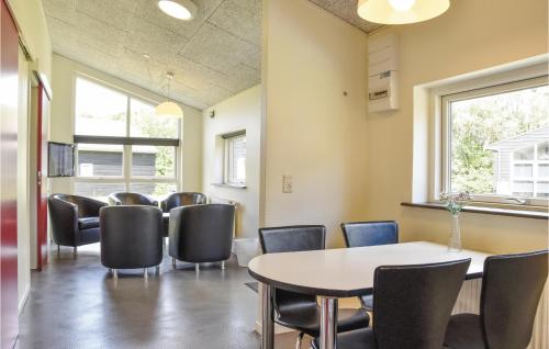  Holiday Home Halvejen Hytte Spjald I in Spjald