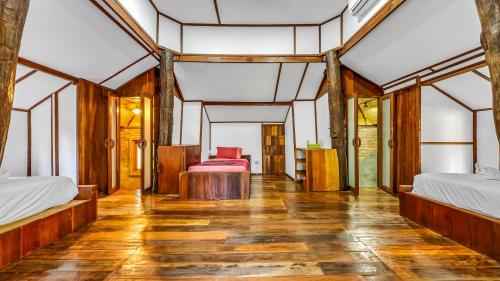 Buzzas @ Pai Chan in Pai