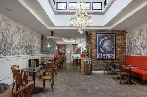 فندق فيكتور (Hotel Victor) in Beauvais City Center