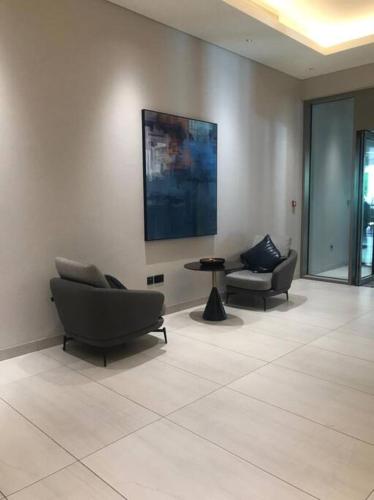 Cozy 1BR 10 min from Downtown - image 12