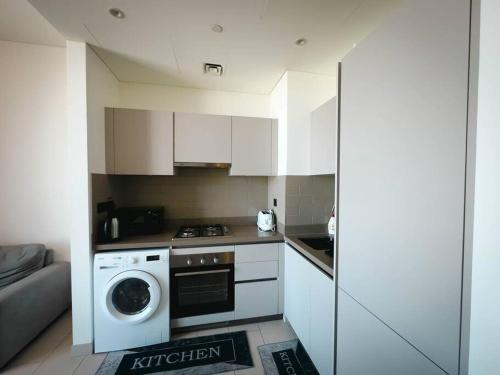 Cozy 1BR 10 min from Downtown - image 11
