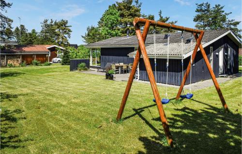 Kert, Three-Bedroom Holiday Home In Ebeltoft in Boeslum