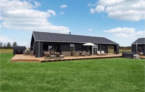  Lovely Home In Løkken With Sauna, Unterkunft in Løkken
