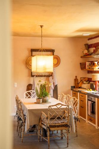 ห้องครัว, Casa dos Pescadores in คอมปอตา