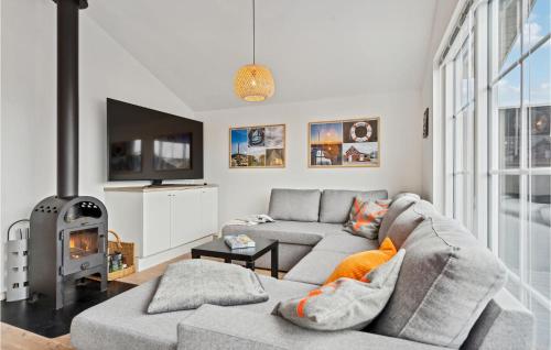 Beautiful Home In Hvide Sande With Wifi in Klegod